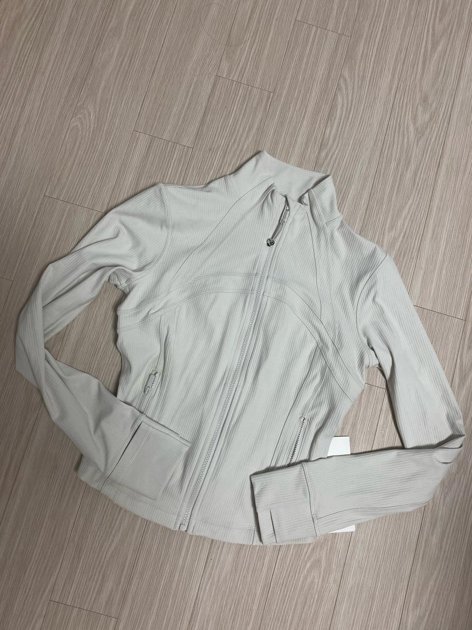 헬로마켓에서만 구매가능 새상품 룰루레몬 Define 크롭 자켓 6