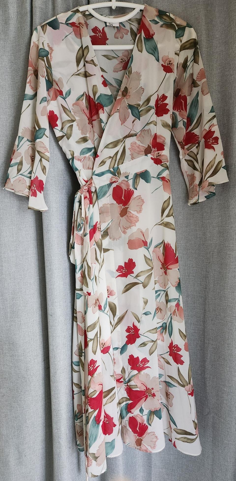 90-95왕꽃문양미디움A라인랩원피스