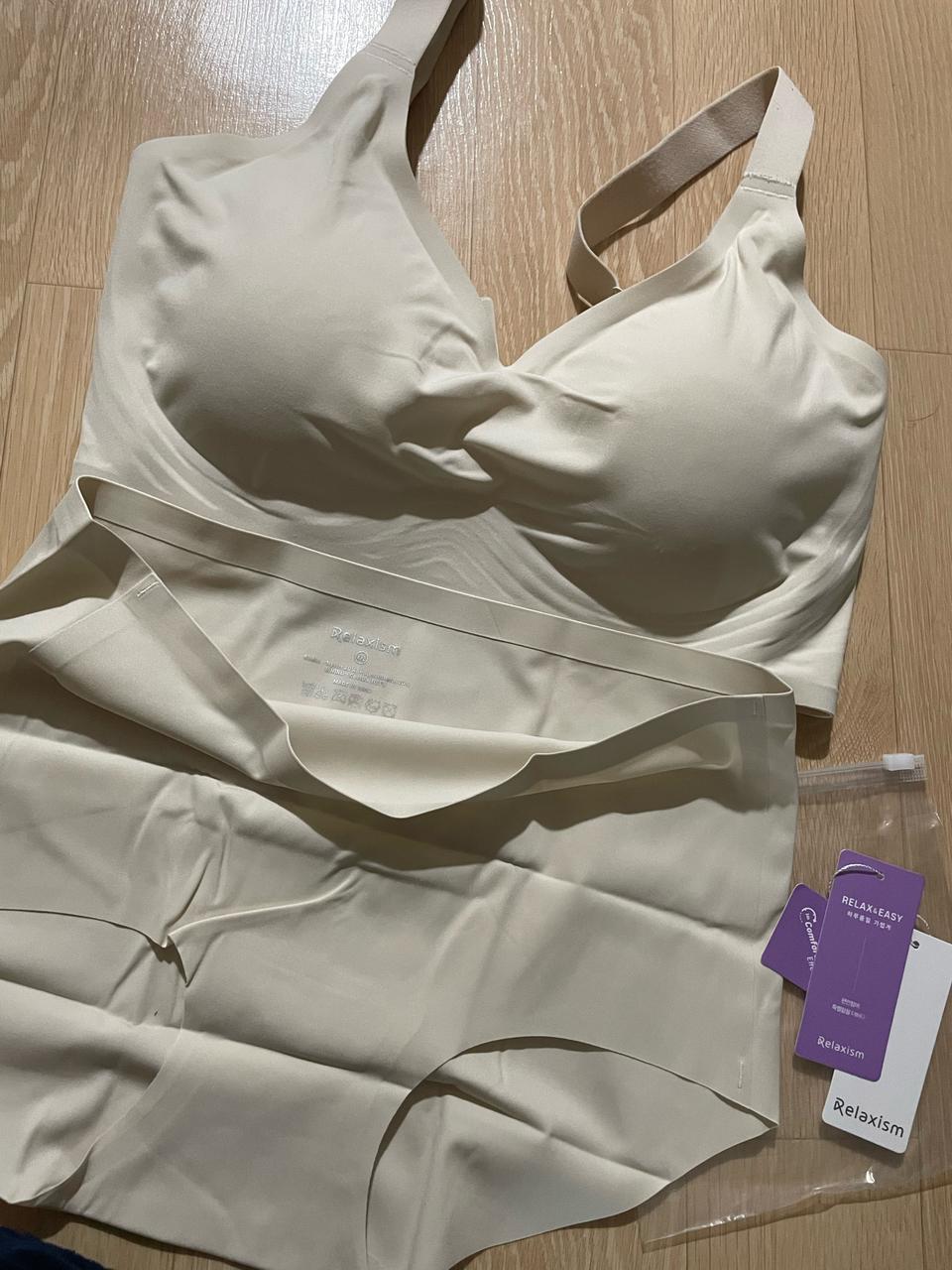 릴렉시즘 브라 + 팬티 set (새것)