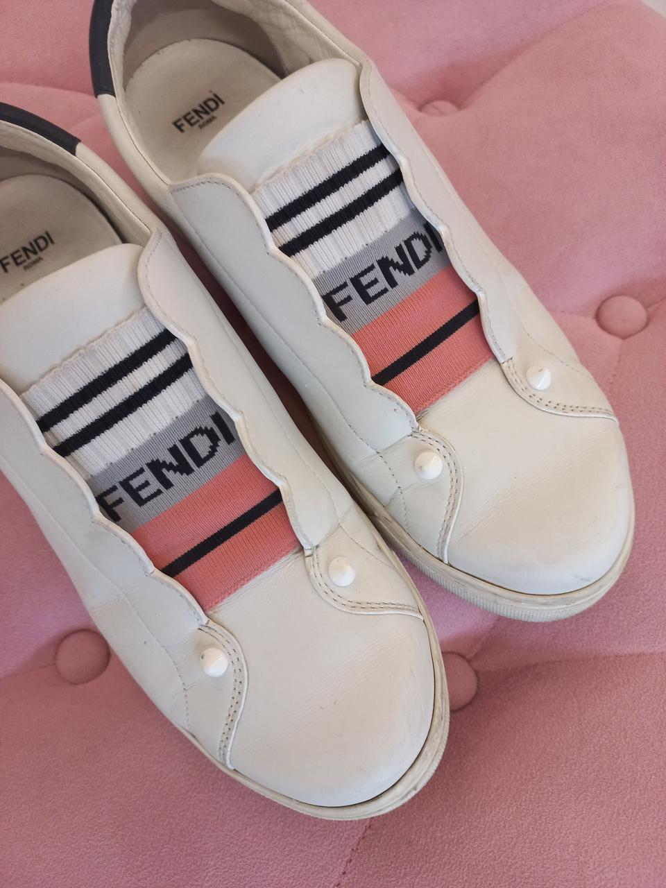 정품 > 펜디 스니커즈