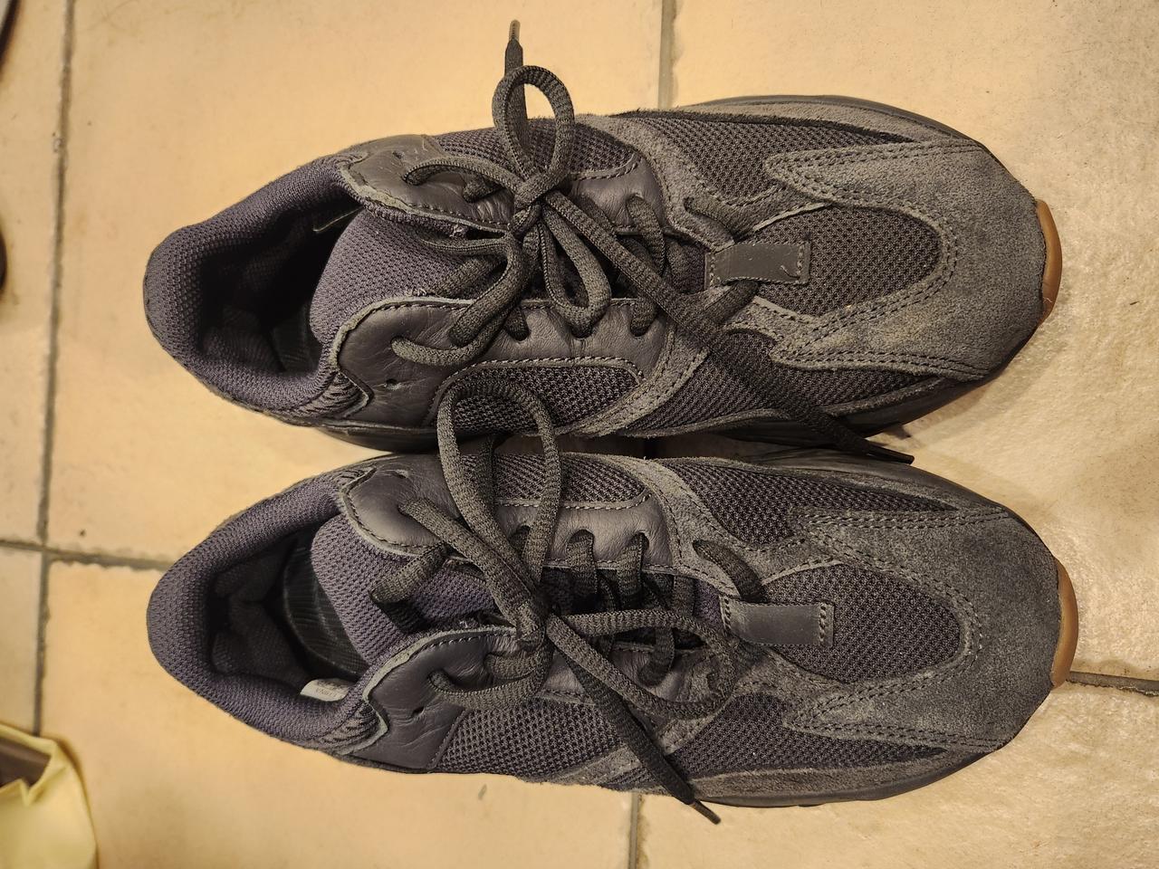 아디다스 이지700 유틸리티