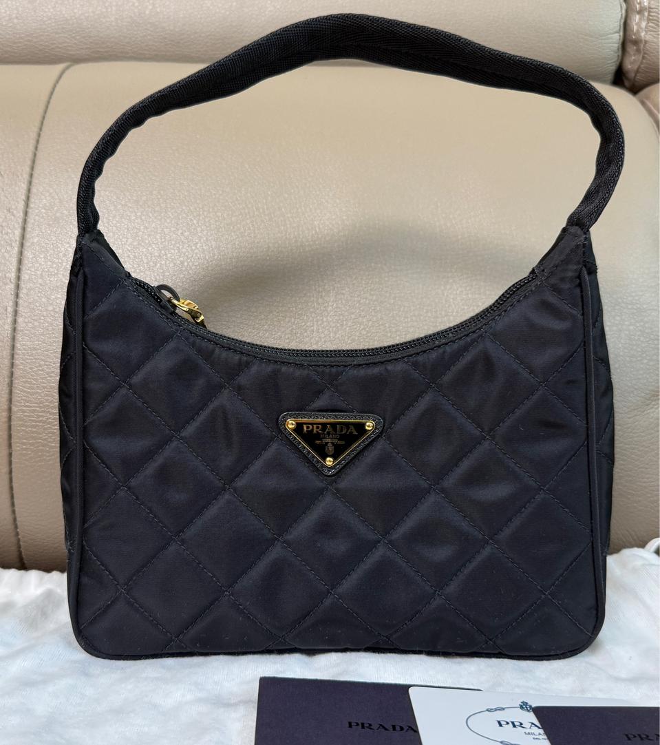 프라다 나일론 퀼팅 퀼티드 호보백 블랙