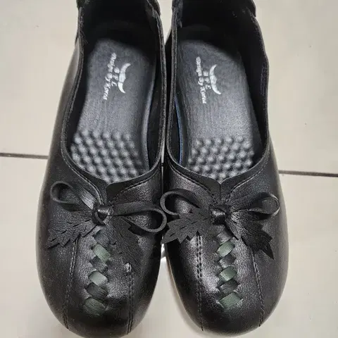 BLT 말랑말랑 부드러운 플랫슈즈 230사이즈 거의새옷