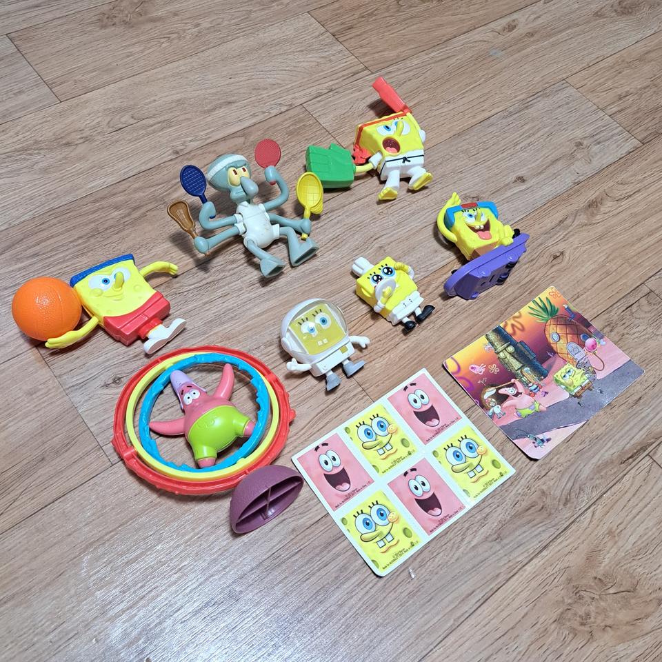 스폰지밥 해피밀 피규어 7개 20000원