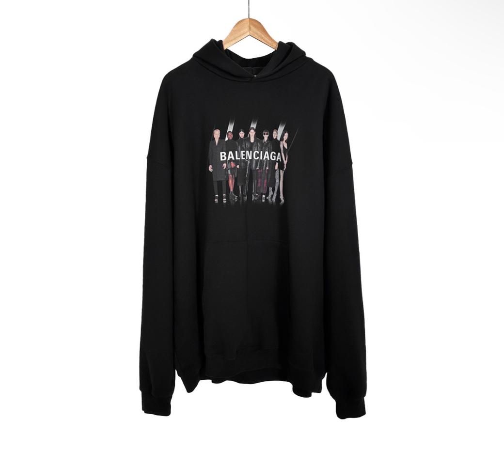 [XL] 발렌시아가 남성 아트워크 리얼 로고 라지핏 후드 티셔츠 블랙