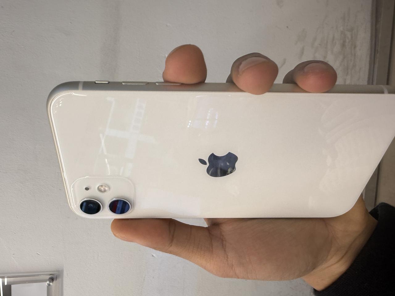 아이폰 11 판매합니다 