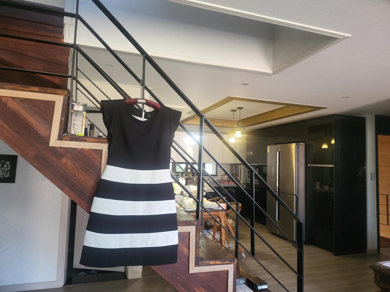 예쁜 화이트앤 블랙  로엠 원피스