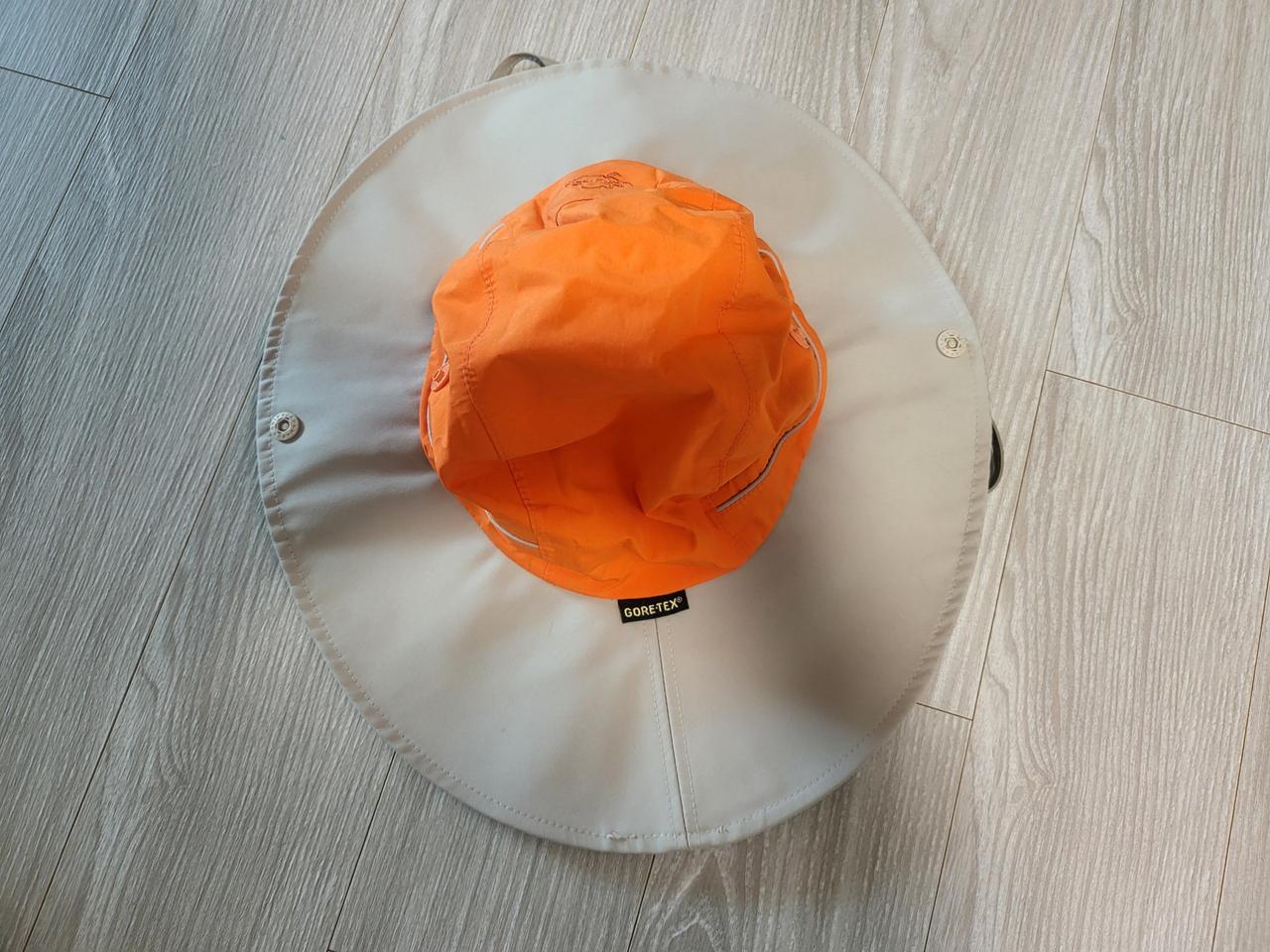 라퓨마 고어택스 모자