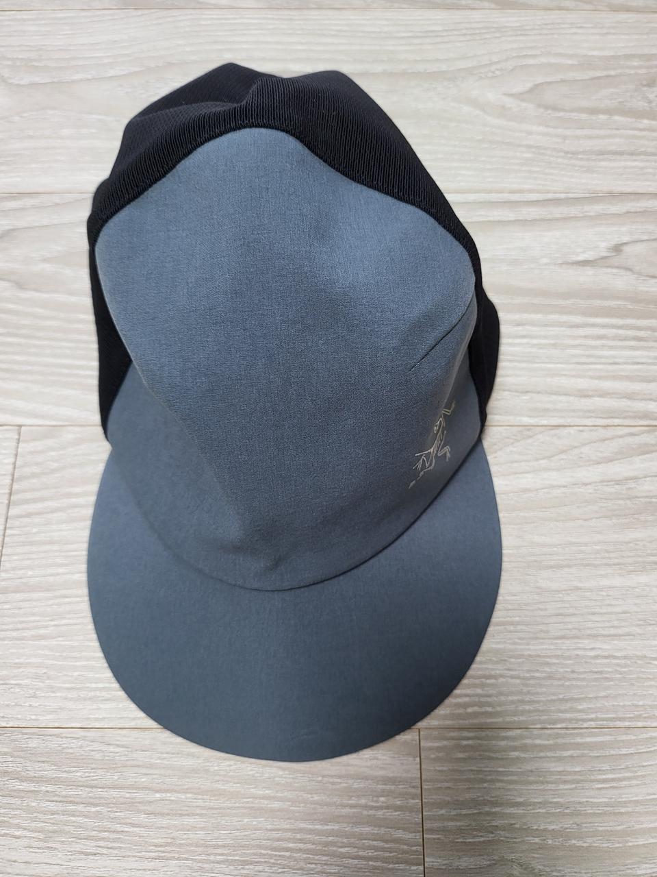 아크테릭스 모자