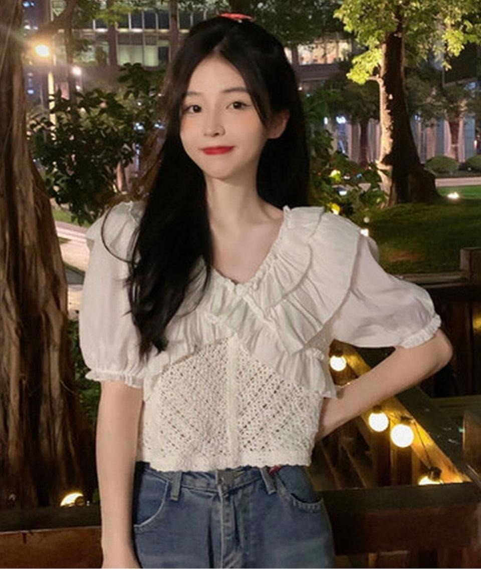 화이트 프릴 블라우스 (새상품)