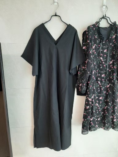 새옷)브이넥 블랙 롱롱원피스~66