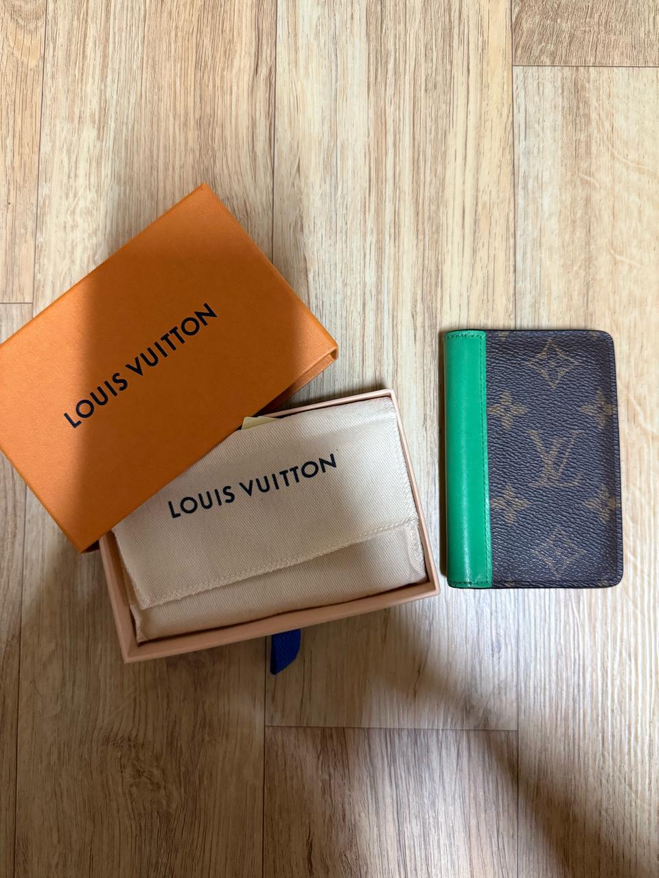 루이비통 마카사 그린 오거나이저 카드지갑