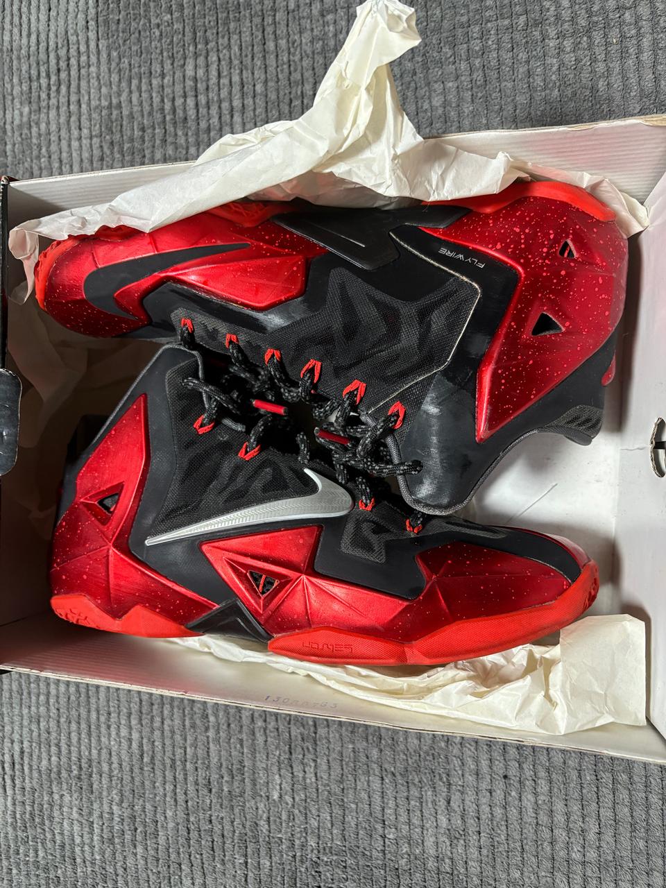 나이키 르브론11 블랙/레드 265