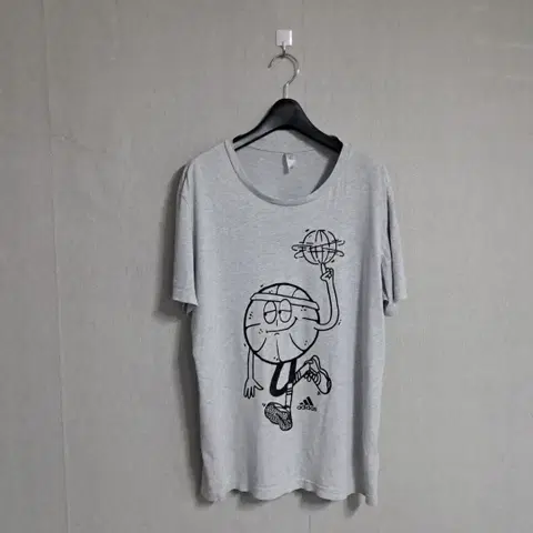 아디다스 그레이 농구프린팅 반팔티셔츠