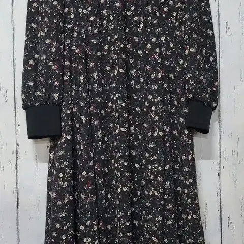 써스데이아일랜드 원피스