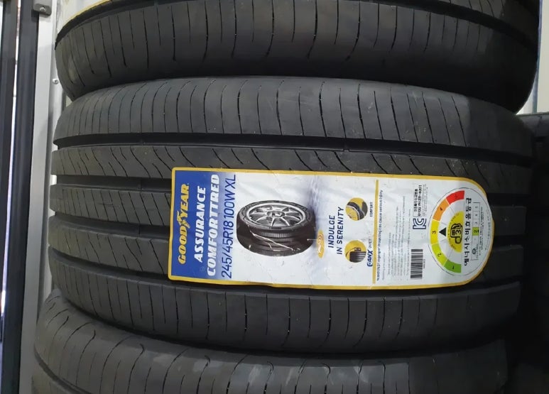 굿이어 어슈런스 245/45R18 타이어 판매.