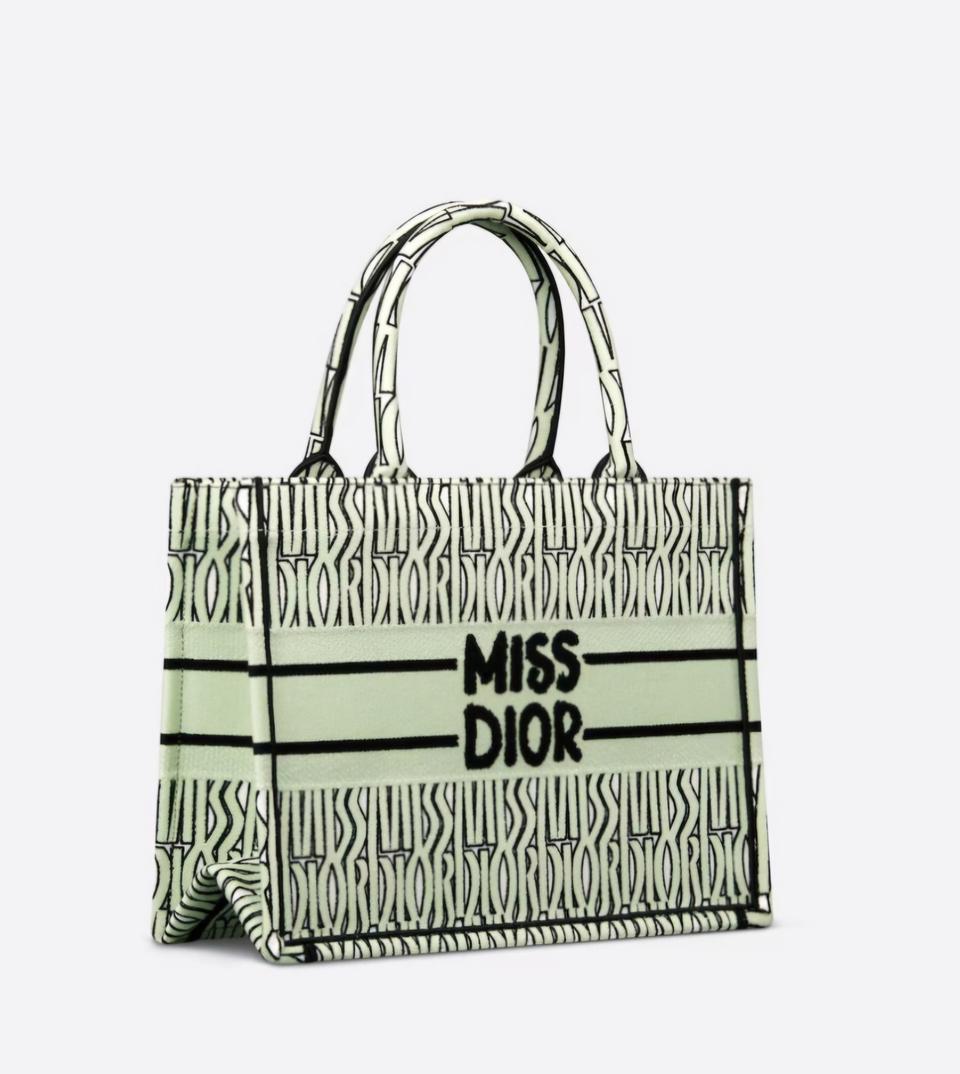 미스디올 북도트 라지 쇼퍼백