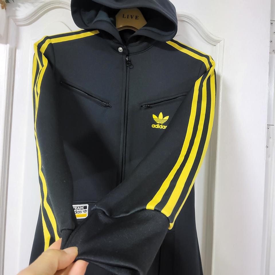 새상품 아디다스 슈퍼스타 오리지널 검정 파이어버드 후디 원피스 90