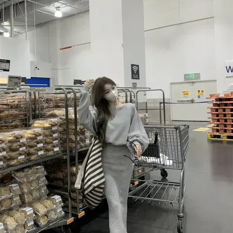 209. 헤즈 쭈리 크롭 맨투맨 롱스커트 세트 그레이/FREE