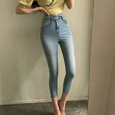 59. 립합 메이빈스 하이웨스트 굿걸 8부 컷팅 스키니 연청/M