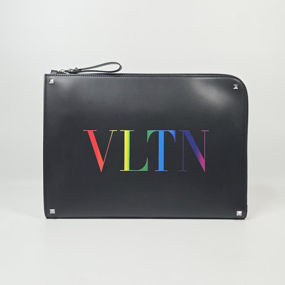 발렌티노 VLTN 레인보우 로고 클러치백