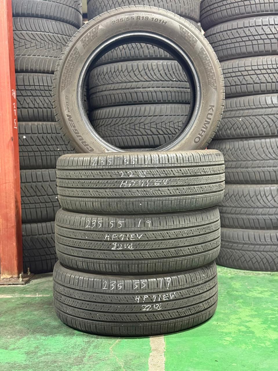 2355519 235 55 19금호타이어 크루젠HP71 중고타이어 판매