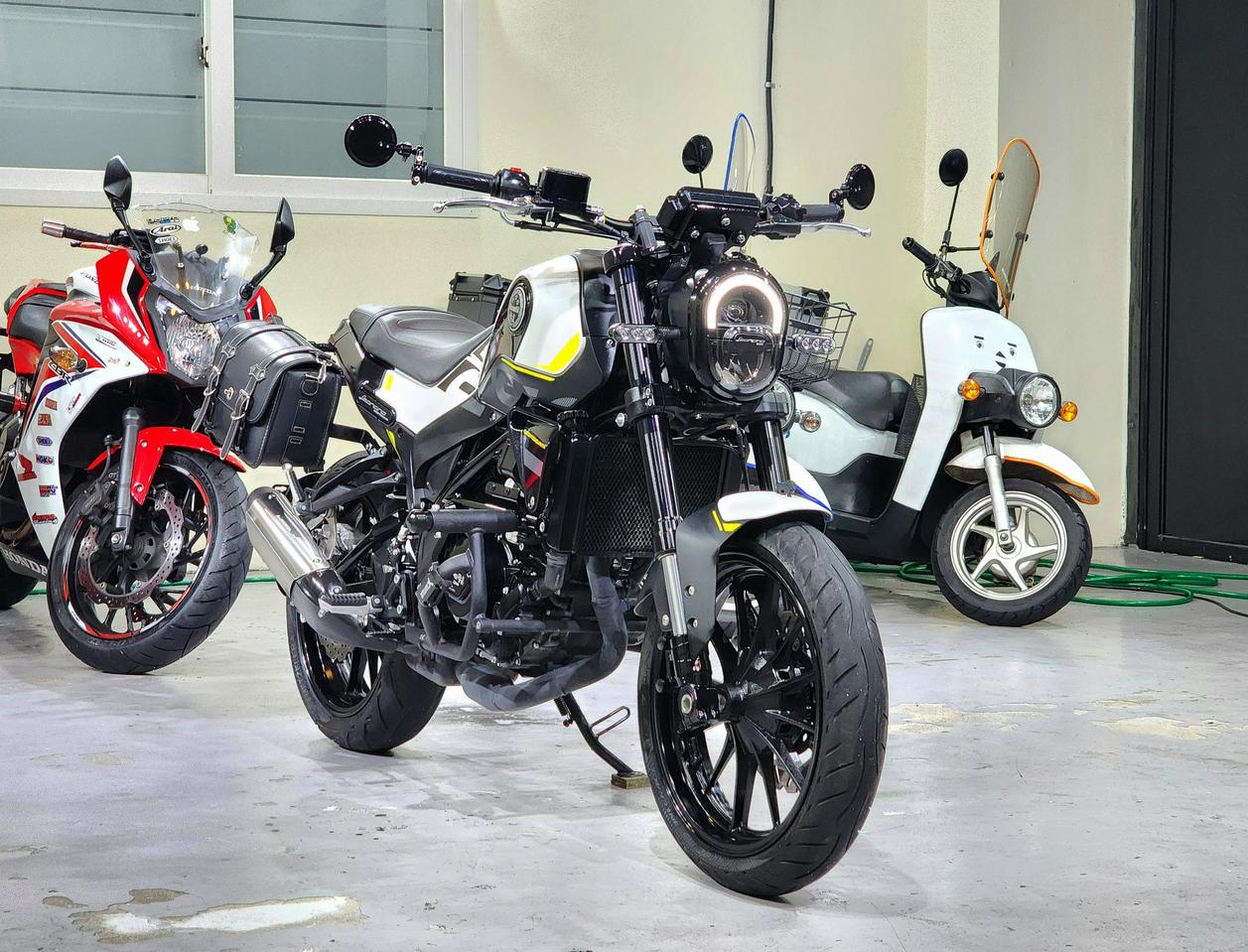 22년식.레온치노250 오토바이 판매