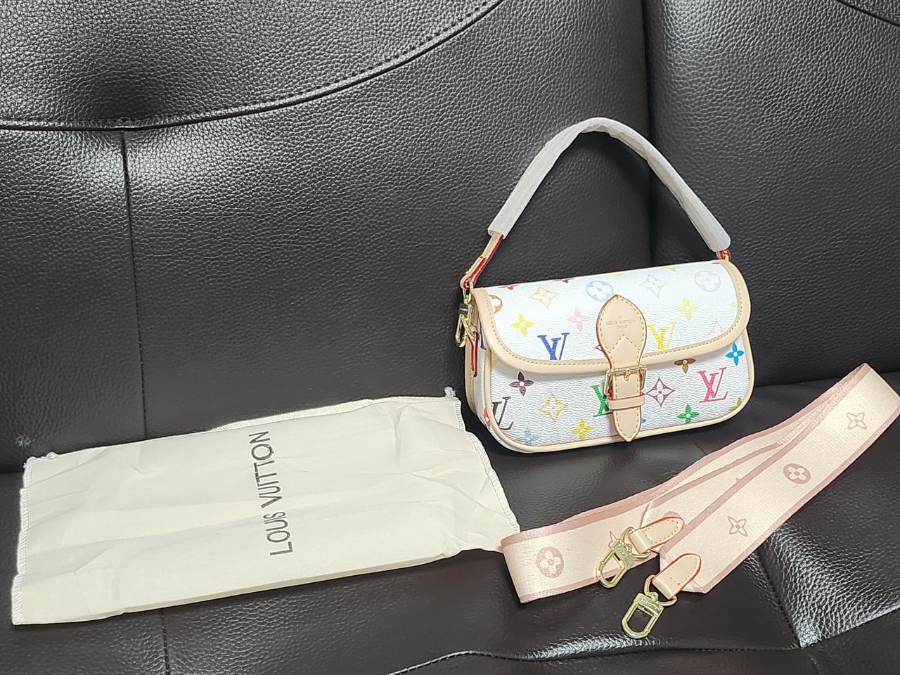 새상품.여성숄더&크로스백♡)택포