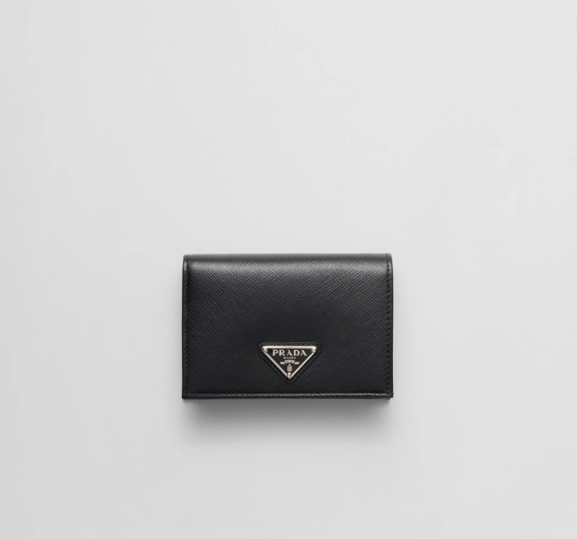 프라다 반지갑 블랙 팔아요 사용감 조금 있음