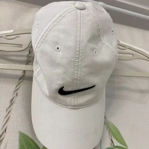 나이키 흰색 운동 모자