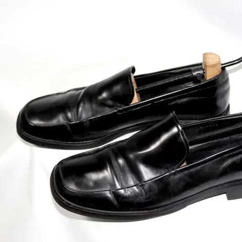 PRADA 프라다 스퀘어토 로퍼