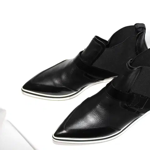 NICHOLAS KIRKWOOD 니콜라스 커크우드