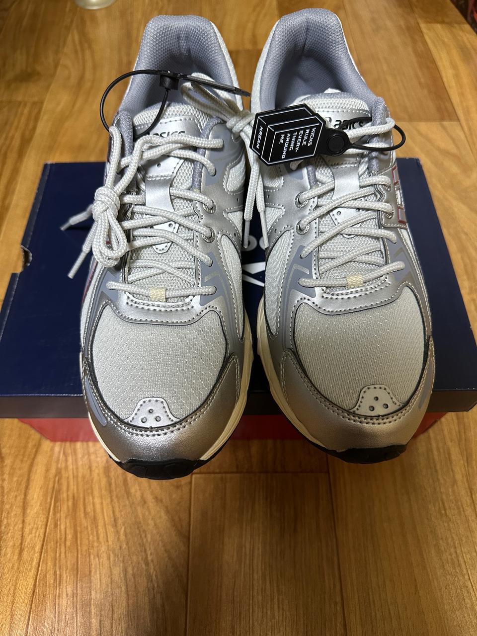 새상품) 아식스 젤벤쳐 6 글레이셔 그레이 시트락 270 팝니다.