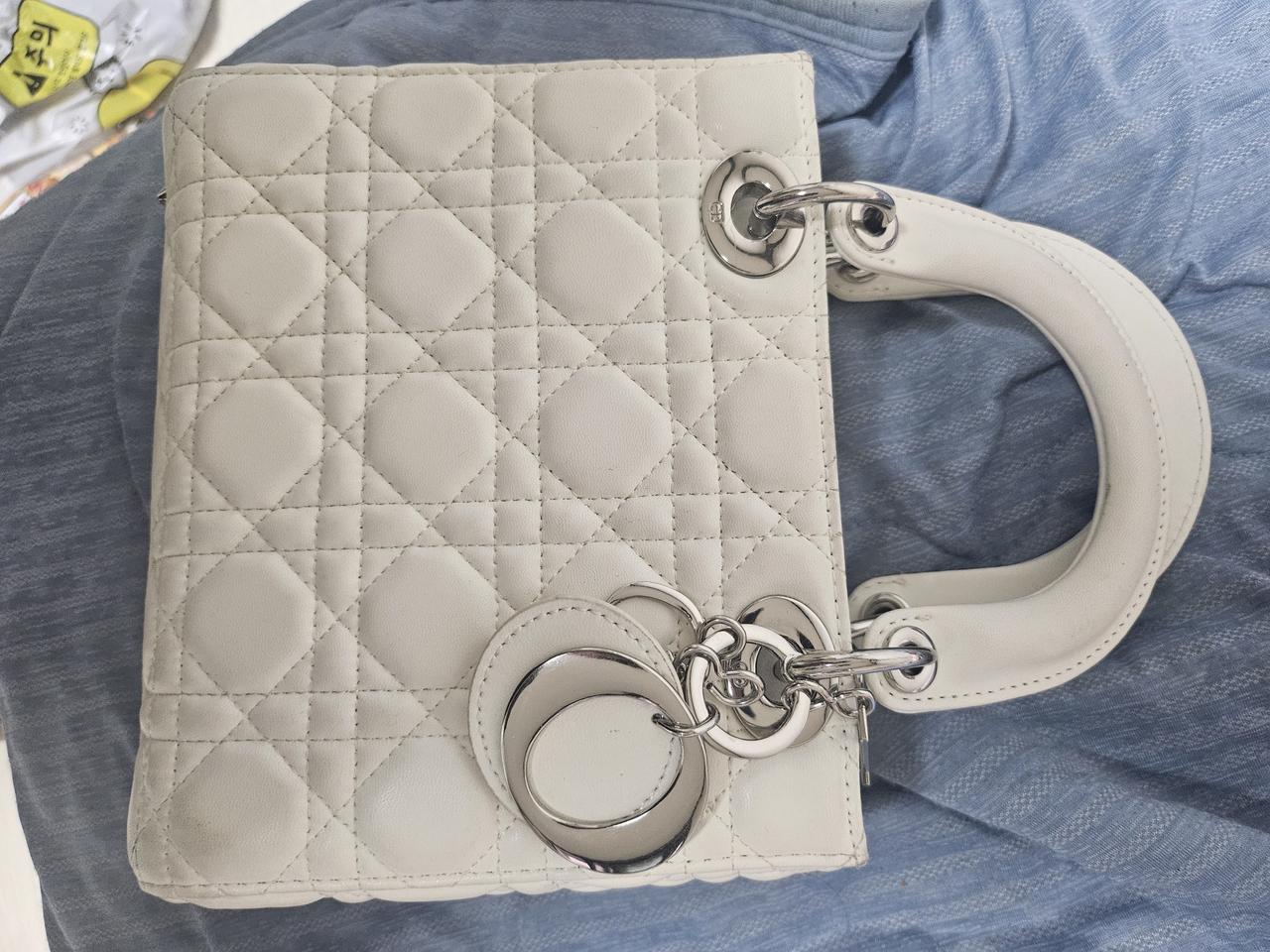 레이디백 아이보리