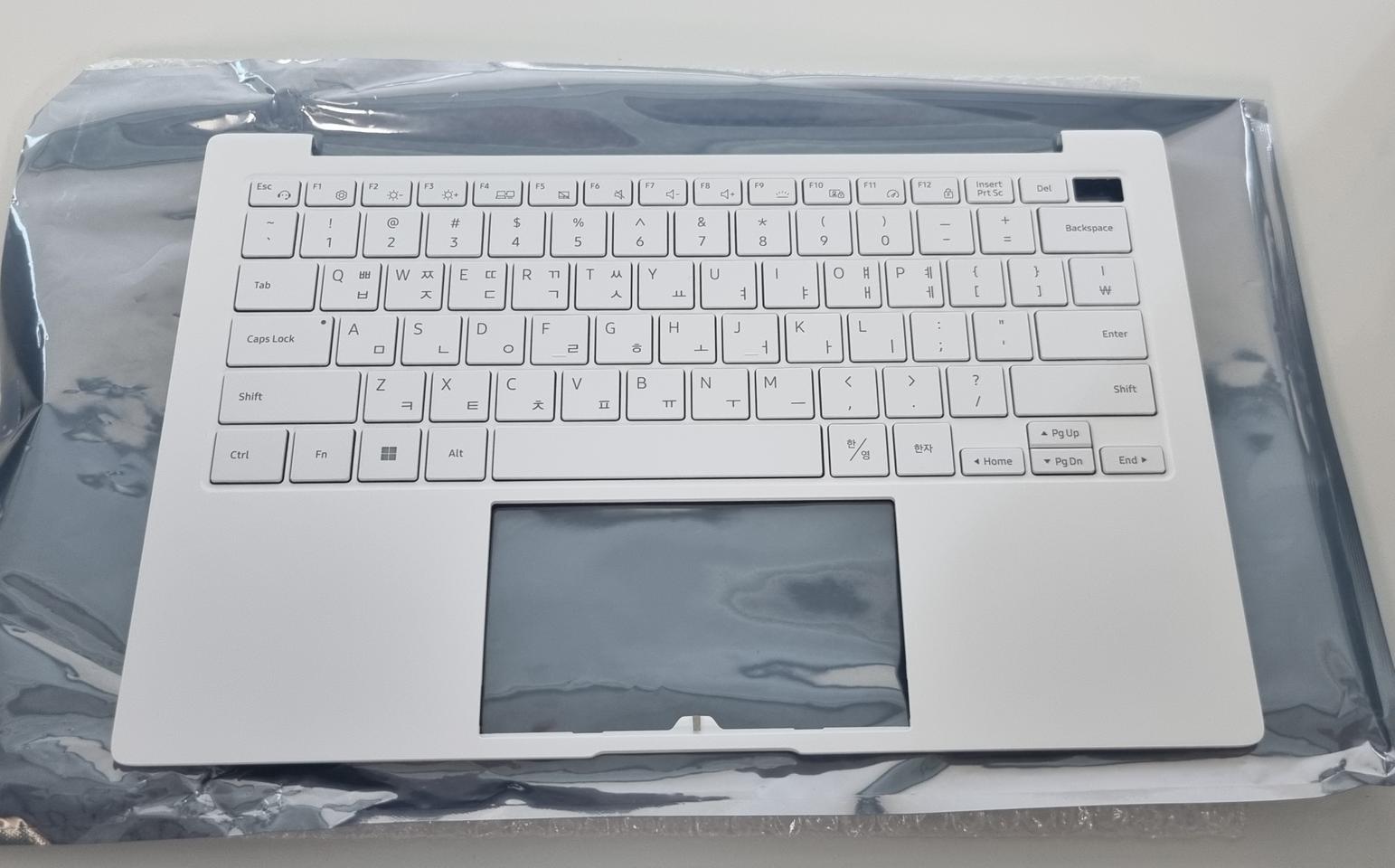 미사용박스포함) NT931XDB 탑케이스(키보드 상판) A급 새상품