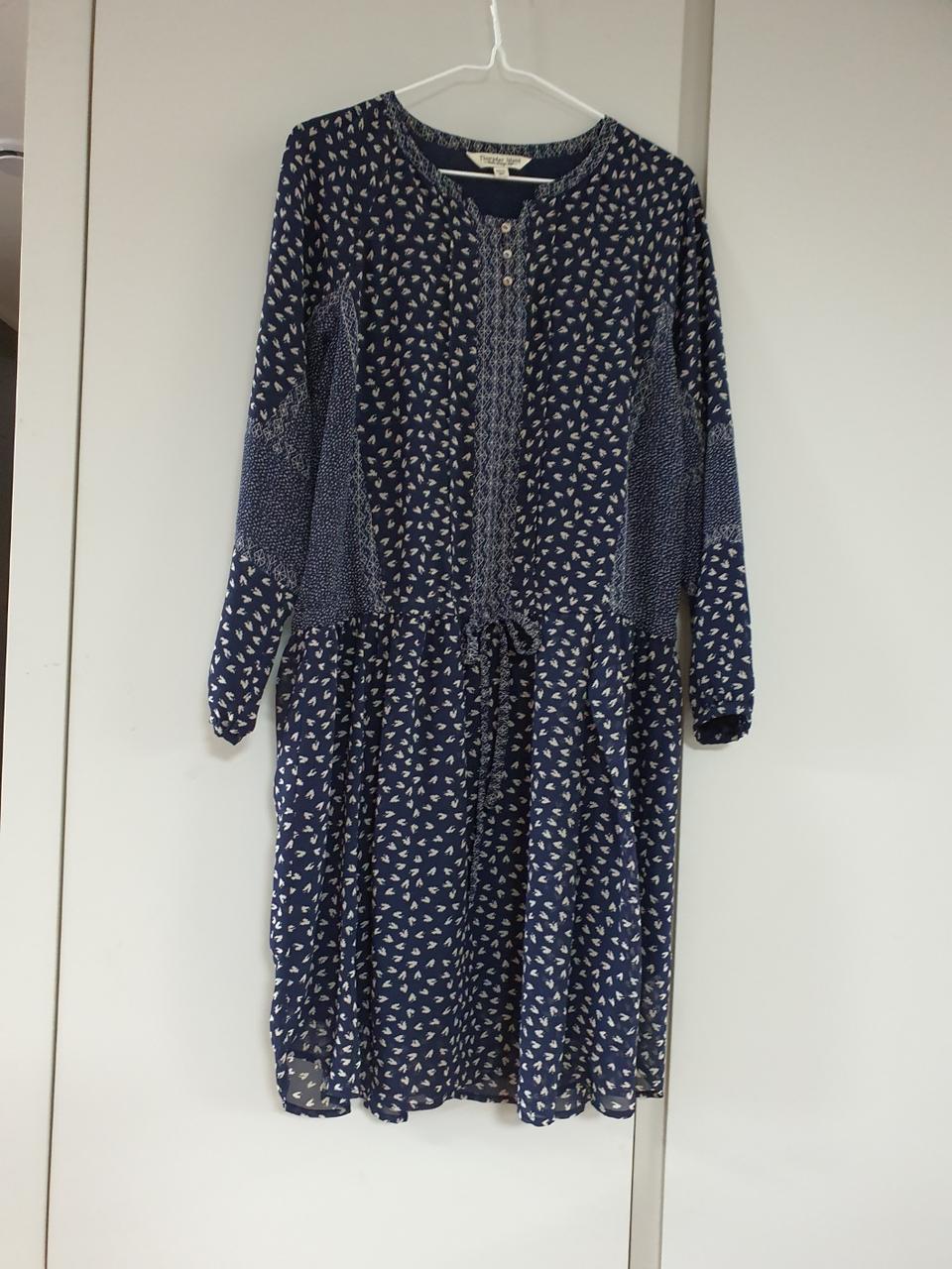 써스데이아일랜드 쉬폰 원피스