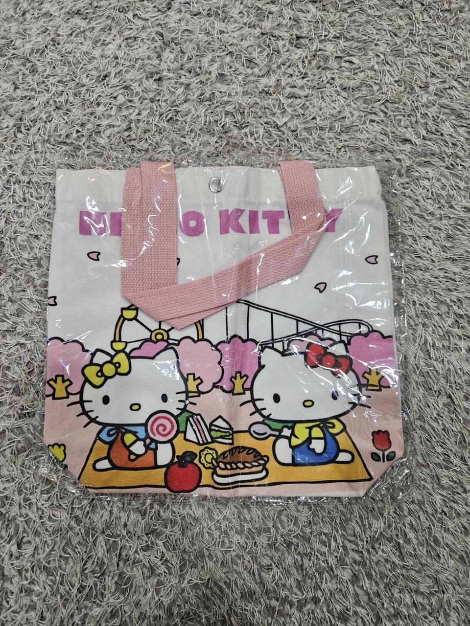 헬로키티 캔퍼스 토트백