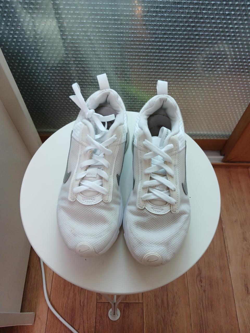 여성나이키250운동화흰색