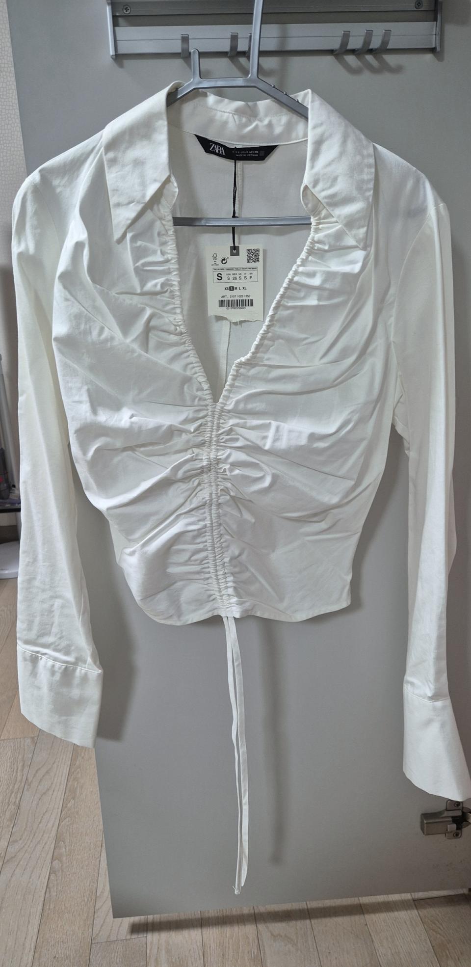 미사용자라 블라우스s(44-44반)