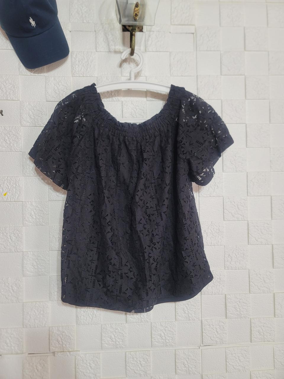 펀칭 레이스 오프숄더 블라우스