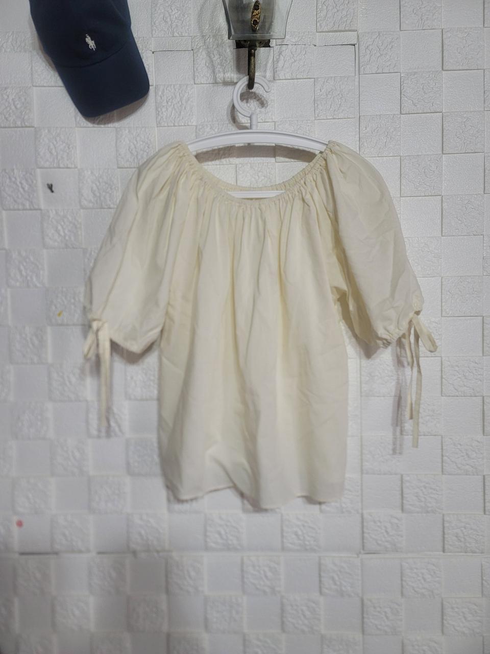 퍼프반팔 밴딩 블라우스