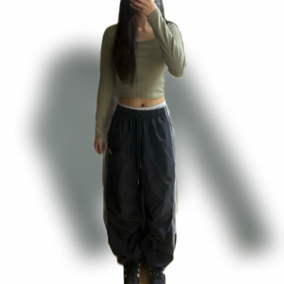 스퀘어넥 슬림 긴팔티