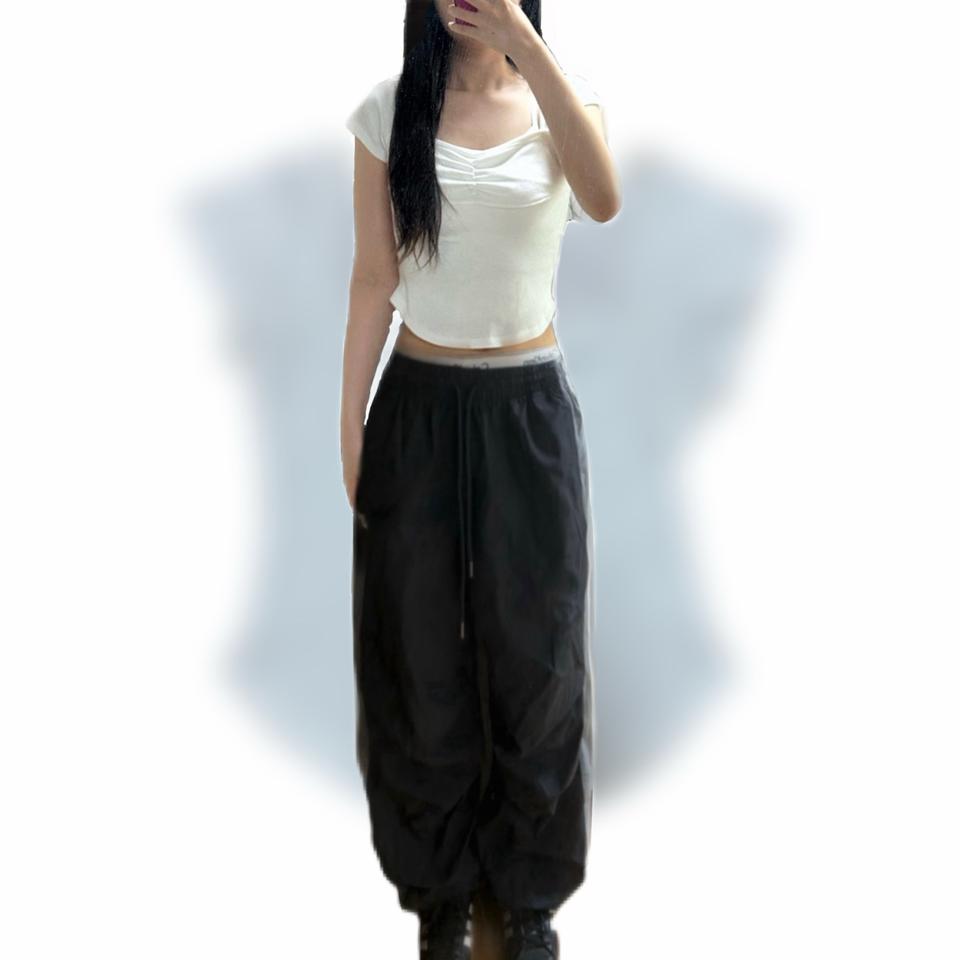 셔링 스퀘어넥 반팔티