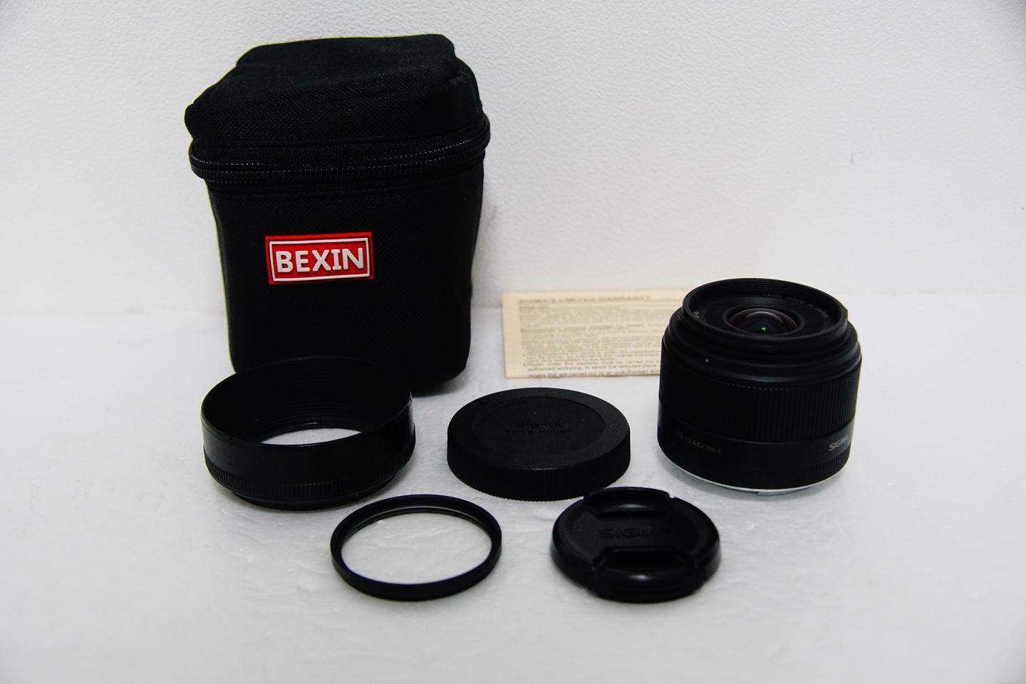 SIGMA 19mm F2.8 EX DN 팝니다.