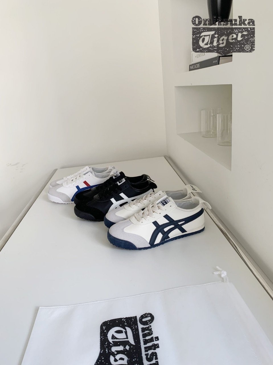 66 레이스업 데일리 스니커즈