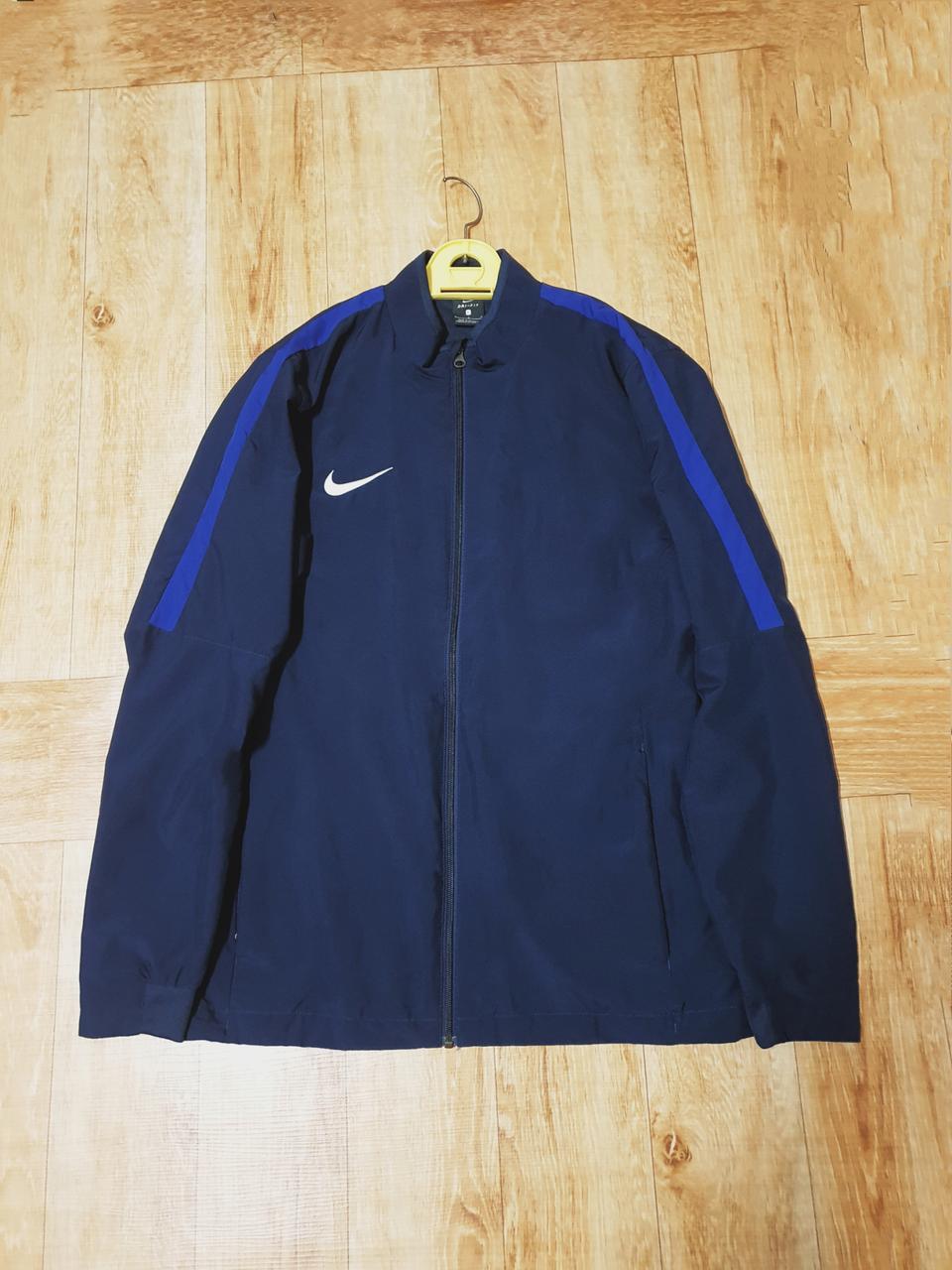 나이키 드라이핏 스우시 바람막이(105)