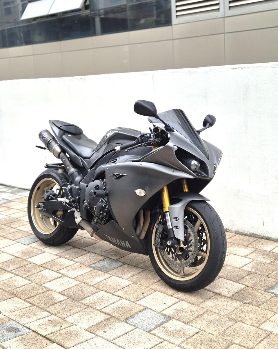 [사용검사완료] 2014 YZF-R1 빅뱅 알원 순정카울 판매합니다.