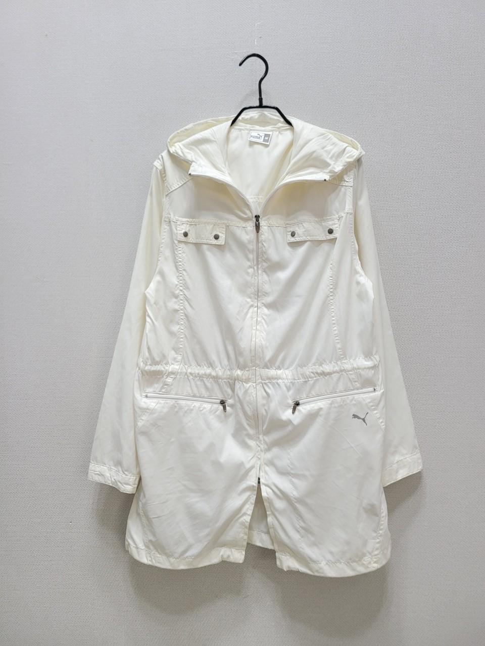 푸마 화이트 후드 점퍼