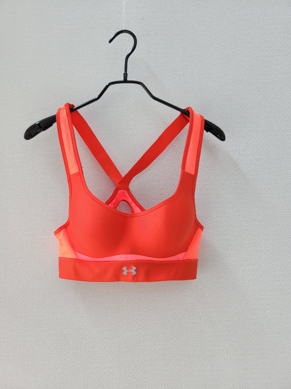 언더아머 스포츠브라 탑