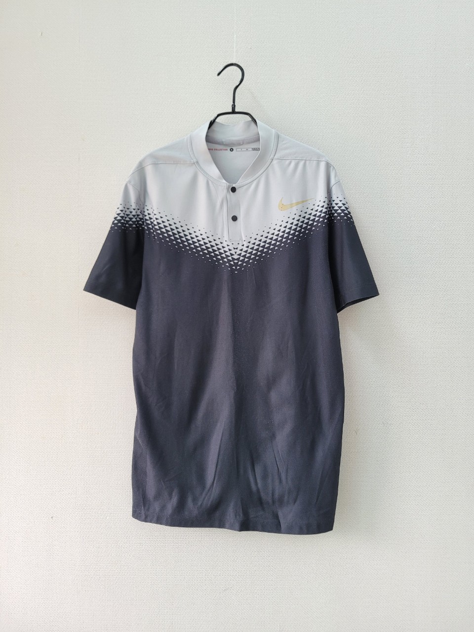 나이키 투버튼 반팔티셔츠